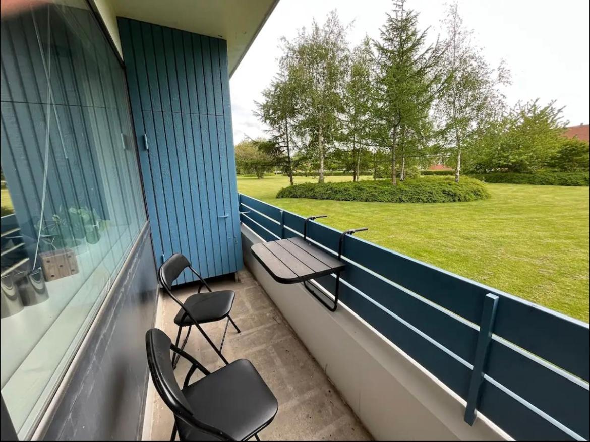 Nyrenoveret Lejlighed Med Balkon Og Parkering Esbjerg Luaran gambar