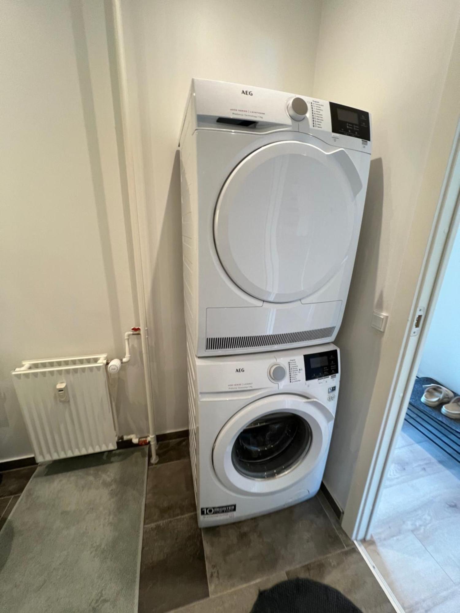 Nyrenoveret Lejlighed Med Balkon Og Parkering Esbjerg Luaran gambar