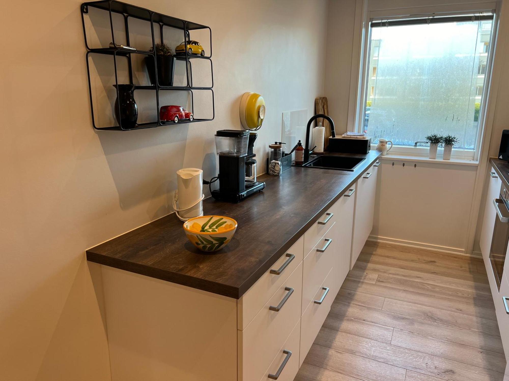 Nyrenoveret Lejlighed Med Balkon Og Parkering Esbjerg Luaran gambar